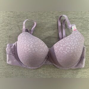 PINK Victoria's Secret Lilac Lace T-shirt Lightly-Lined Bra